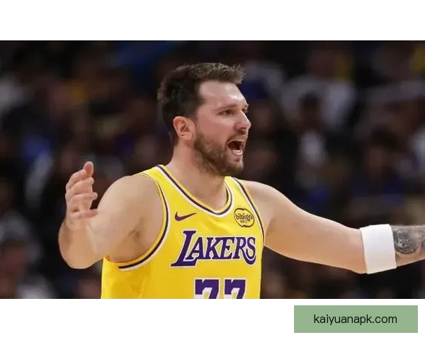 东契奇状态回暖助球队取胜海斯关键时刻展现核心实力